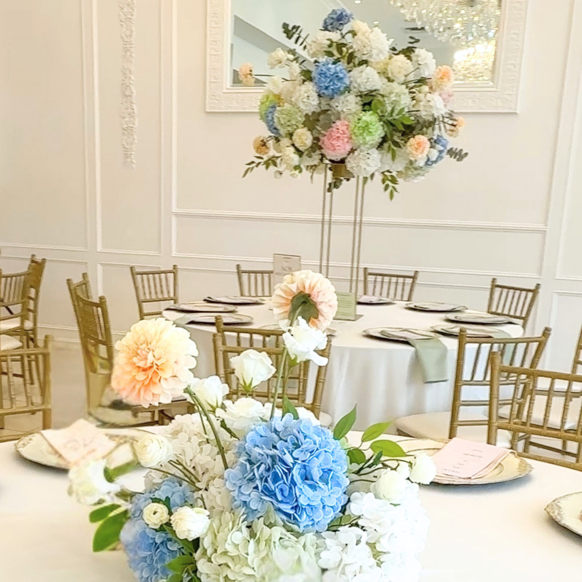 Elizabeth Grand Centerpieces on Harlow Stands | Set of 6