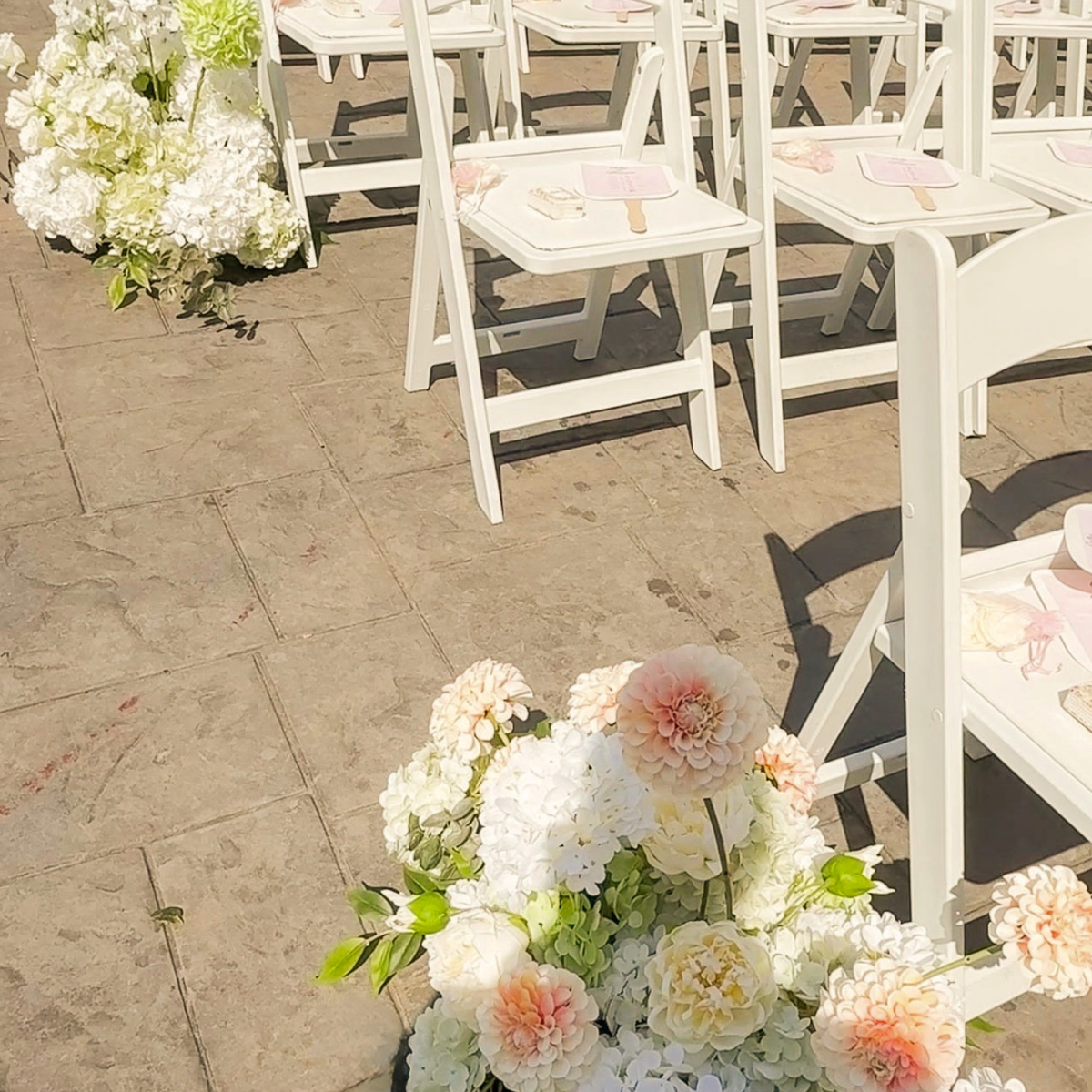 Elizabeth Aisle Flowers | Set of 8