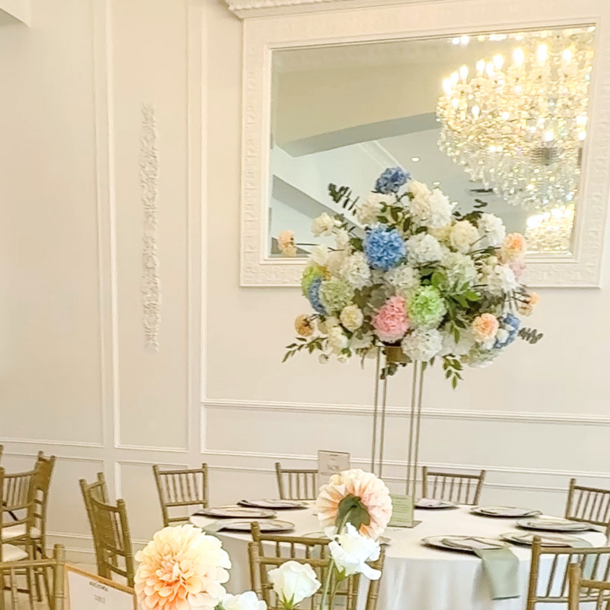Elizabeth Grand Centerpieces on Harlow Stands | Set of 6